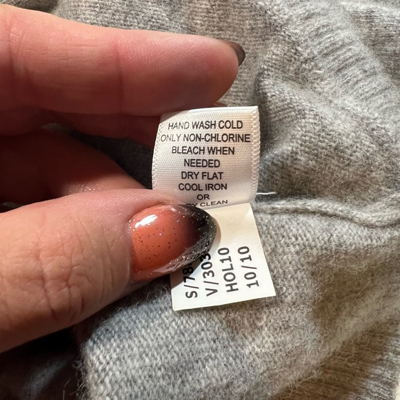 Banana Republic Italian Yarn Cashmere Wool Drape Front Sweater size L - Picture 12 of 16